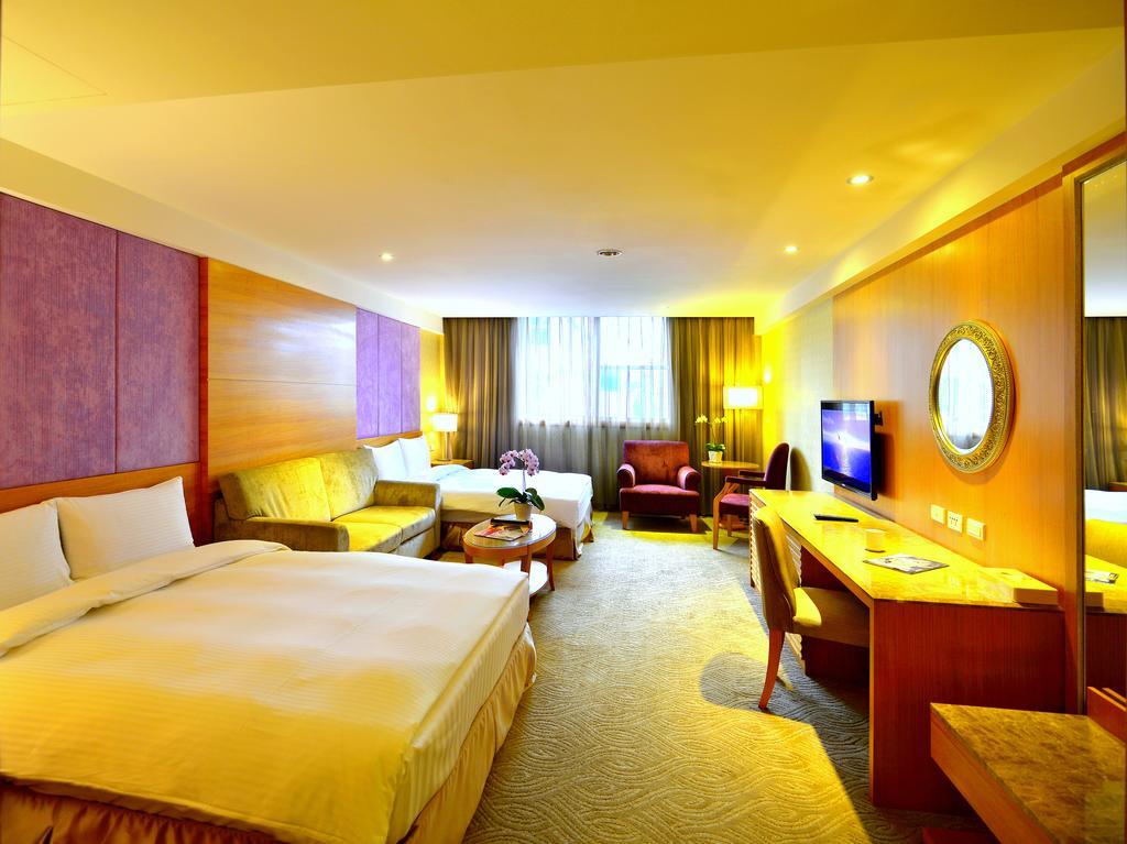 Apollo Hotel Пули Экстерьер фото